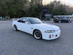 Used Nissan SKYLINE