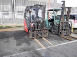 Used LINDE FORKLIFT