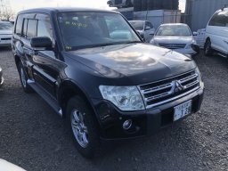 Used Mitsubishi PAJERO