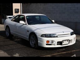Used Nissan SKYLINE