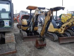 Used CAT EXCAVATOR