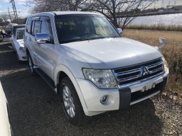 Used Mitsubishi PAJERO