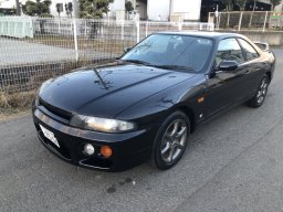 Used Nissan SKYLINE
