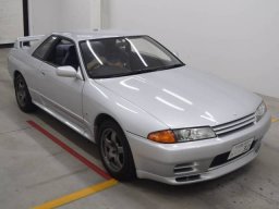 Used Nissan SKYLINE