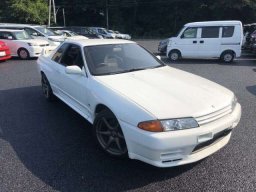 Used Nissan SKYLINE