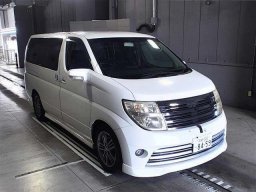 Used Nissan Elgrand