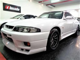 Used Nissan SKYLINE