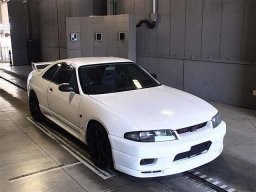 Used Nissan SKYLINE