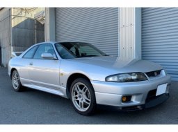 Used Nissan SKYLINE
