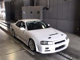 Used Nissan SKYLINE