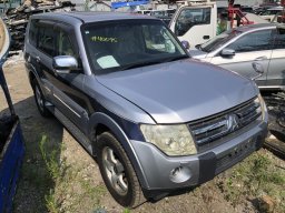 Used Mitsubishi PAJERO