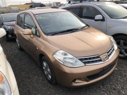Used Nissan Tiida
