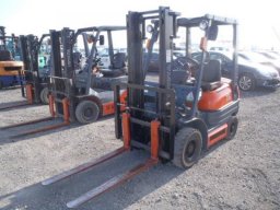 Used Toyota FORKLIFT